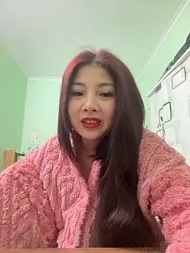 Snapshot of MiMi_0293 chatting on January 2025 10:39:01 PM MiMi 0293 online show from January 2025 10:39:01 PM