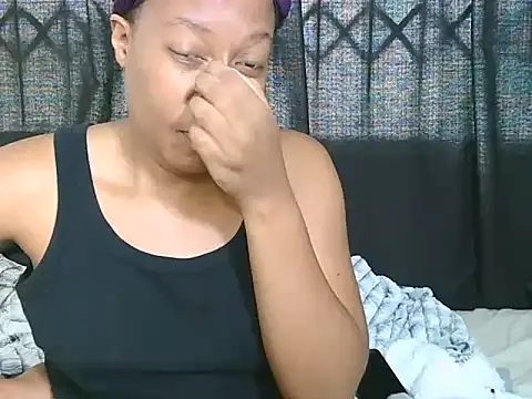 DIRTYTALKINQUEEN online show from March 2025 01:05:02 PM