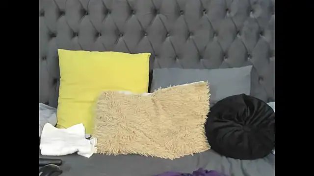 DIRTYTALKINQUEEN online show from September 2025 08:09:01 PM