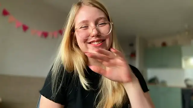 HoneyAudrey online show from October 2025 03:28:02 AM