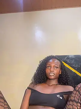 Snapshot of Curvixx chatting on January 2025 07:00:01 AM Curvixx online show from January 2025 07:00:01 AM