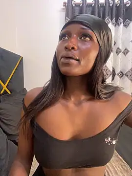 Snapshot of Curvixx chatting on March 2025 01:05:01 AM Curvixx online show from March 2025 01:05:01 AM