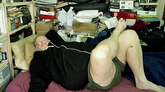 hadeszeuss2 online show from December 2024 05:32:01 PM