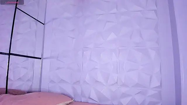 Snapshot of _LittleLia chatting on February 2026 06:48:01 PM LittleLia online show from February 2026 06:48:01 PM