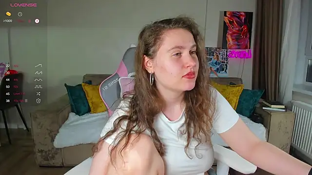 Snapshot of My_Emmy chatting on February 2025 11:13:02 PM My Emmy online show from February 2025 11:13:02 PM