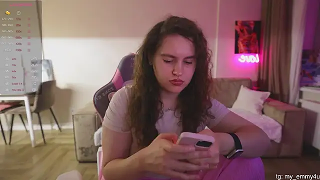 Snapshot of My_Emmy chatting on September 2025 08:21:01 PM My Emmy online show from September 2025 08:21:01 PM