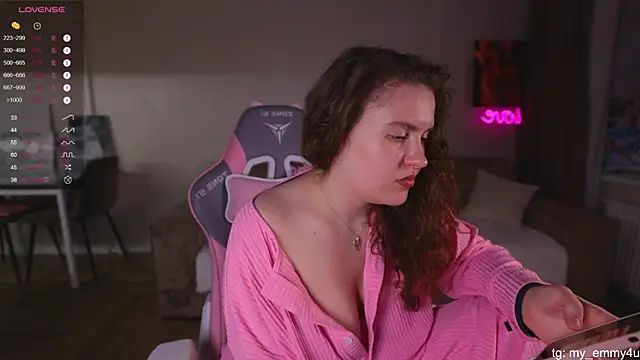 Snapshot of My_Emmy chatting on September 2025 10:12:02 PM My Emmy online show from September 2025 10:12:02 PM