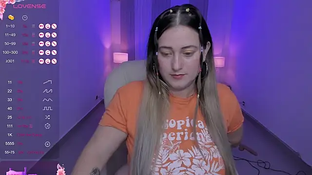 Snapshot of lenah_smith chatting on January 2025 11:32:01 AM lenah smith online show from January 2025 11:32:01 AM