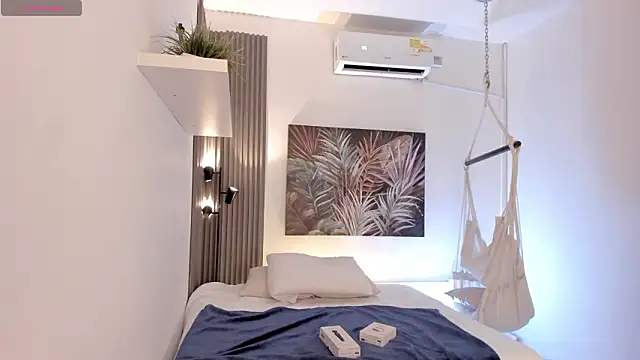 emma alice  online show from February 2026 10:59:01 AM