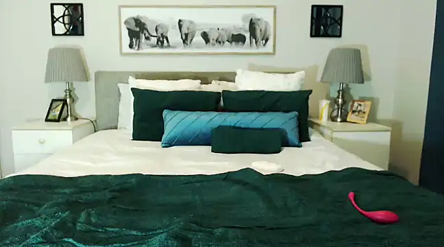 NaughtyKelly28 online show from February 2025 10:44:02 PM