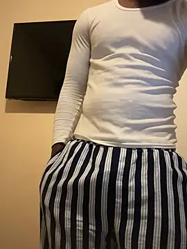 BiggieSmxll online show from June 2026 04:24:02 AM