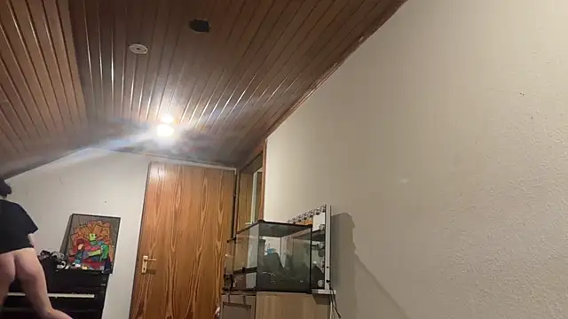 JeSuisUnTapin online show from April 2026 07:16:01 PM