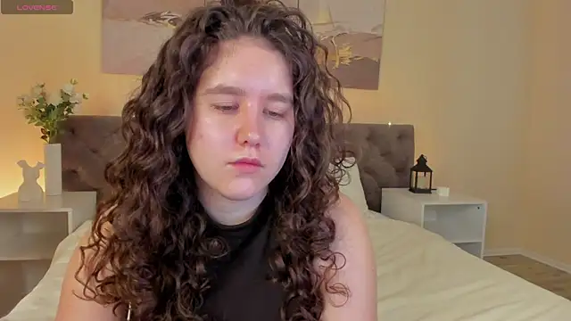 Snapshot of Ariella_Sol chatting on June 2026 01:09:01 AM Ariella Sol online show from June 2026 01:09:01 AM