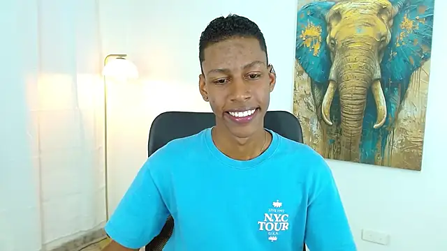 maiki18  online show from October 2025 09:01:01 PM