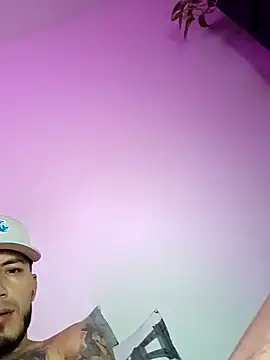 Leslly  online show from December 2024 12:24:01 PM