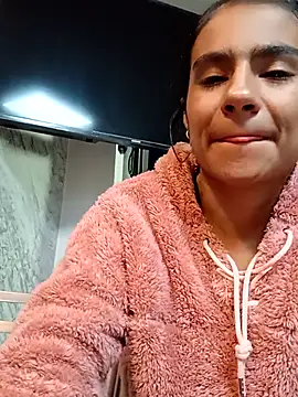 Leslly  online show from September 2025 11:20:02 PM