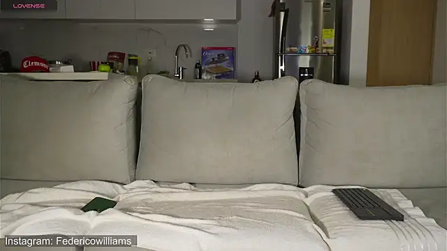 Derek w online show from October 2025 02:50:02 AM