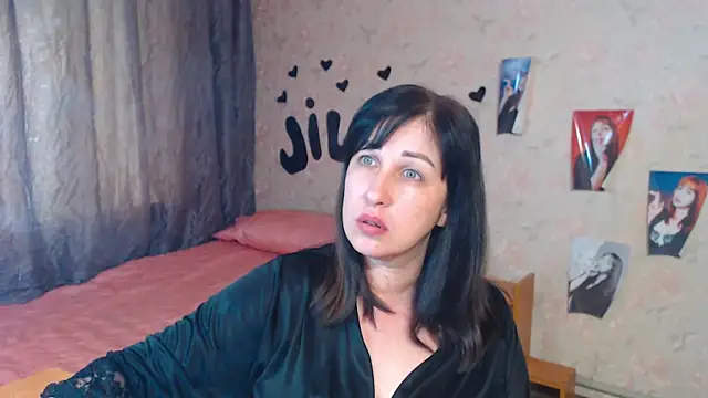 Snapshot of JillStevens chatting on September 2025 11:45:01 AM JillStevens online show from September 2025 11:45:01 AM