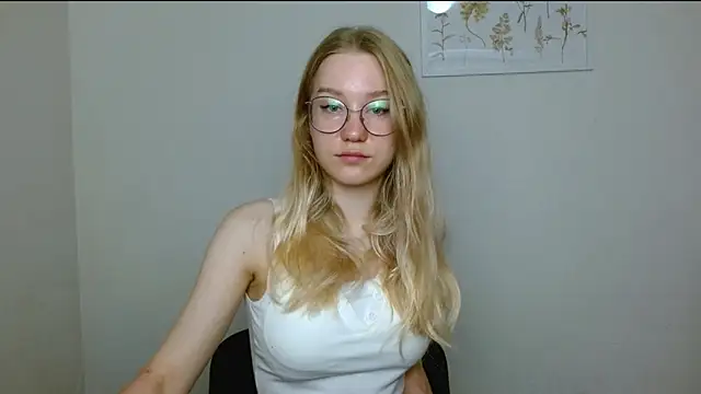 cindi hot online show from September 2025 08:14:01 AM
