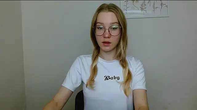 cindi hot online show from September 2025 09:02:01 AM