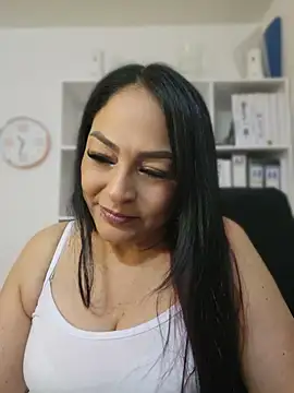 Snapshot of Gina_Myers chatting on July 2026 03:33:02 AM Gina Myers online show from July 2026 03:33:02 AM