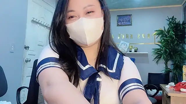 Snapshot of Bamboo_Swetie chatting on December 2024 03:23:01 PM Bamboo Swetie online show from December 2024 03:23:01 PM