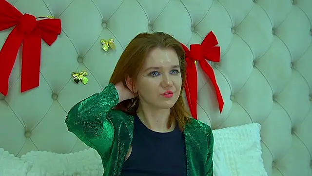 LessySmith online show from December 2024 03:59:02 PM