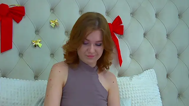 LessySmith online show from January 2025 08:28:02 PM