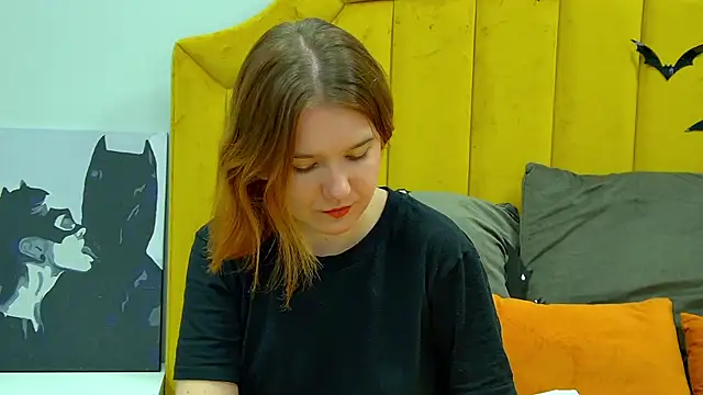 LessySmith online show from October 2025 04:22:01 PM