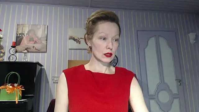 Marquise555 online show from April 2026 04:22:01 PM