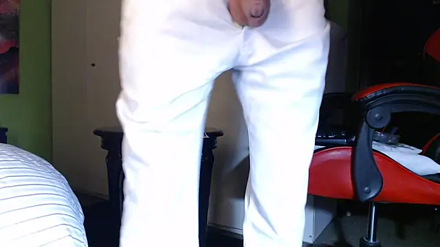 Snapshot of MASTERMONEY chatting on December 2024 02:31:02 AM MASTERMONEY online show from December 2024 02:31:02 AM