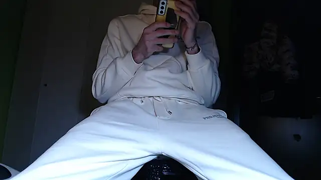 Snapshot of MASTERMONEY chatting on January 2025 11:13:01 PM MASTERMONEY online show from January 2025 11:13:01 PM