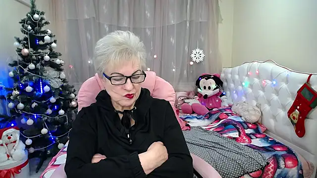 Snapshot of KayleSmoll chatting on December 2024 10:23:02 PM KayleSmoll online show from December 2024 10:23:02 PM
