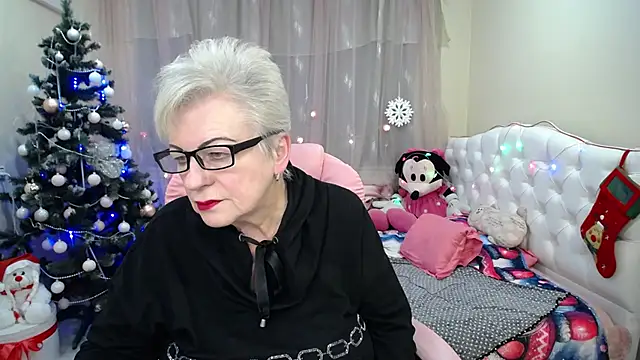 Snapshot of KayleSmoll chatting on December 2024 02:06:02 AM KayleSmoll online show from December 2024 02:06:02 AM