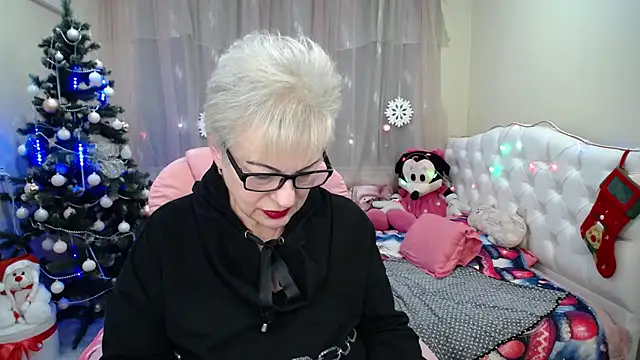 Snapshot of KayleSmoll chatting on December 2024 05:10:02 AM KayleSmoll online show from December 2024 05:10:02 AM