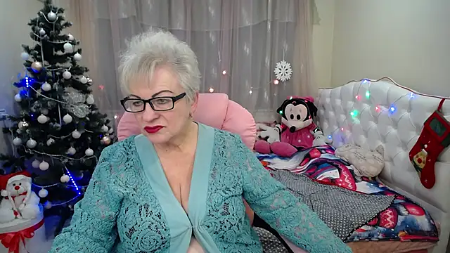 Snapshot of KayleSmoll chatting on December 2024 04:38:02 AM KayleSmoll online show from December 2024 04:38:02 AM