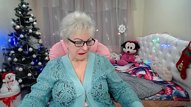 Snapshot of KayleSmoll chatting on January 2025 01:21:01 AM KayleSmoll online show from January 2025 01:21:01 AM