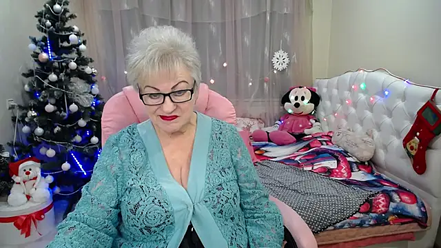 Snapshot of KayleSmoll chatting on January 2025 10:02:01 PM KayleSmoll online show from January 2025 10:02:01 PM