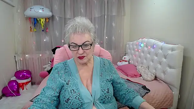 Snapshot of KayleSmoll chatting on January 2025 01:27:01 AM KayleSmoll online show from January 2025 01:27:01 AM