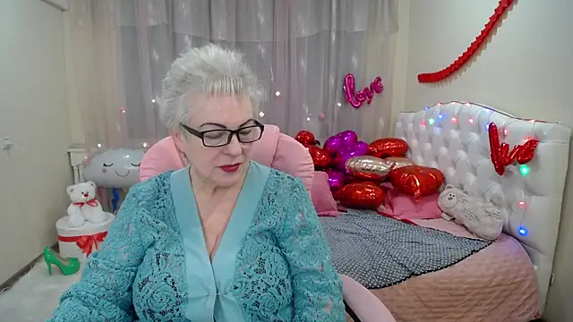 Snapshot of KayleSmoll chatting on February 2025 01:22:01 AM KayleSmoll online show from February 2025 01:22:01 AM