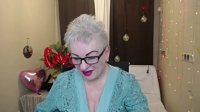 Snapshot of KayleSmoll chatting on February 2025 07:28:02 PM KayleSmoll online show from February 2025 07:28:02 PM