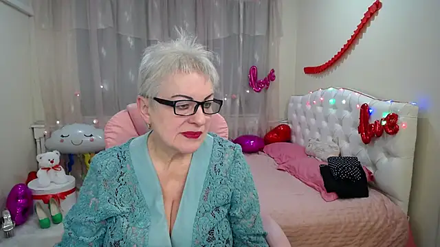 Snapshot of KayleSmoll chatting on February 2025 07:38:02 PM KayleSmoll online show from February 2025 07:38:02 PM