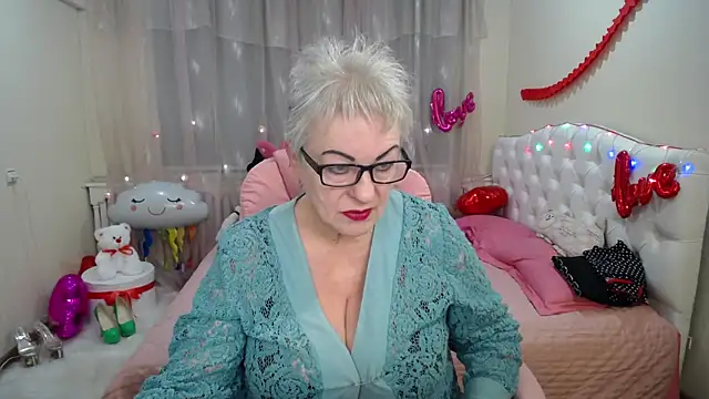 Snapshot of KayleSmoll chatting on March 2025 07:15:02 PM KayleSmoll online show from March 2025 07:15:02 PM