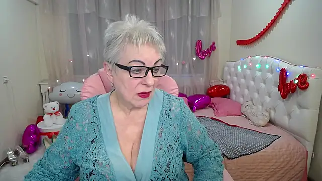 Snapshot of KayleSmoll chatting on March 2025 04:50:02 AM KayleSmoll online show from March 2025 04:50:02 AM