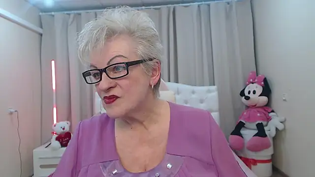 KayleSmoll online show from March 2026 08:03:01 PM