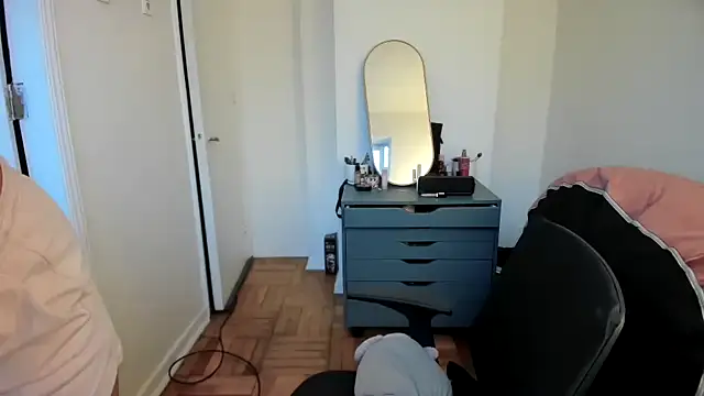 cinnamon rosa online show from March 2025 10:17:02 PM