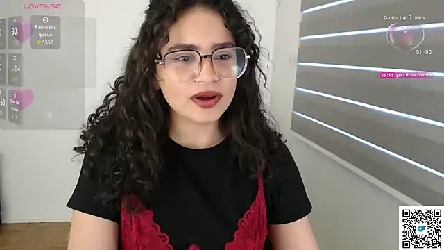 cinnamon rosa online show from October 2025 10:01:01 PM