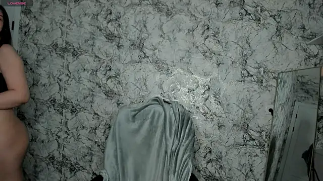 DeniRicchii online show from April 2026 06:38:01 PM