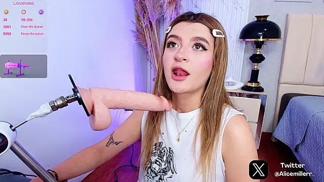 alice-millerr online show from September 2025 07:05:01 PM