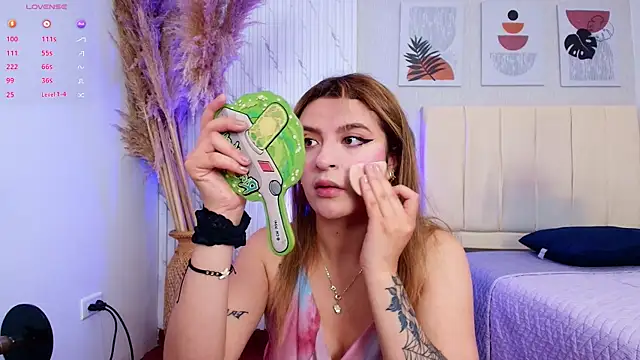 alice-millerr online show from September 2025 07:06:02 PM